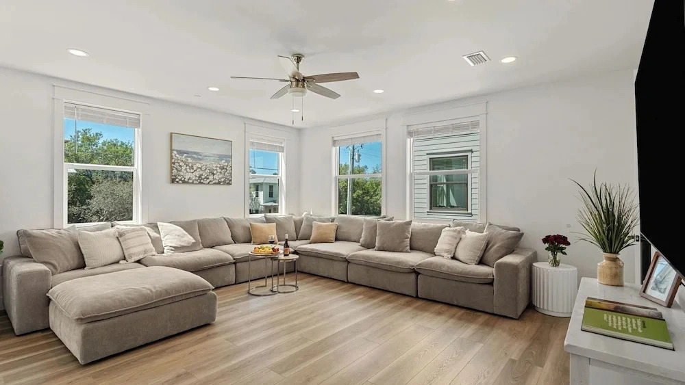 Graytness & Grayton Dreams by Avantstay Sleeps 64 + 22 Bedrooms 2 Pools + Spa + Game Rooms + Elevator Bikes + Golf Carts Walk to Grayton Beach