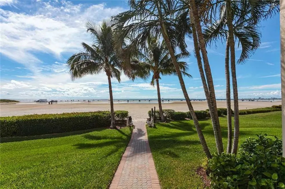 Sandarac A406 - Two Bedroom Condo