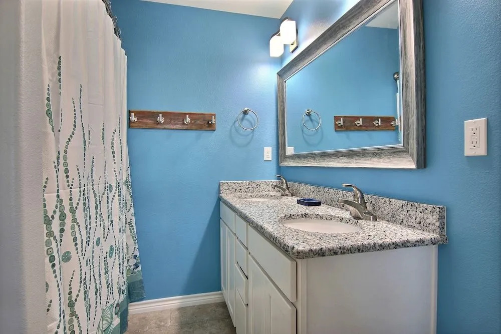 Seabbatical - 3 Br Home
