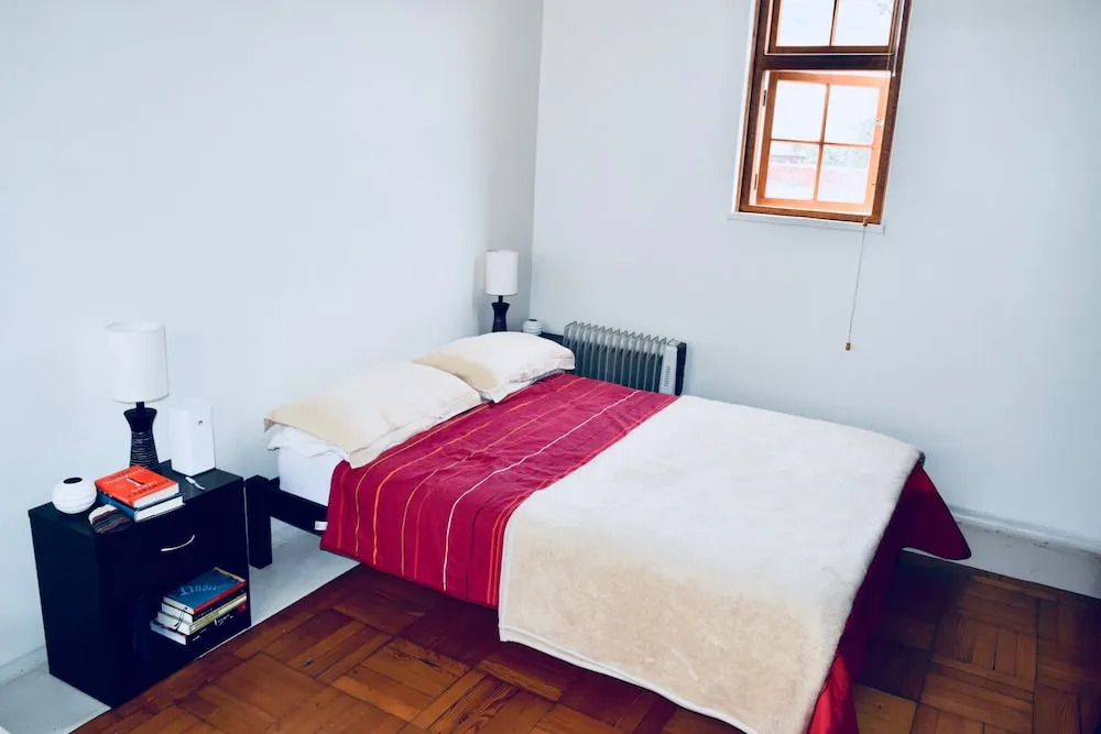 1 Bedroom Apartment Near Kloof Street