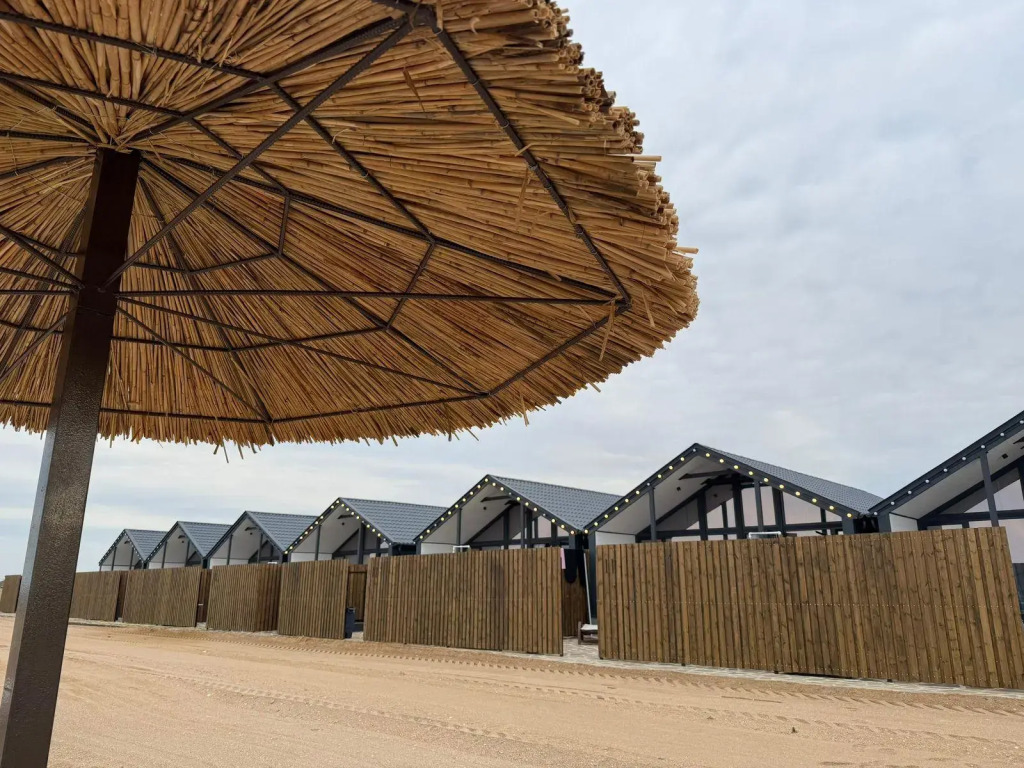 аМОРЕbeach