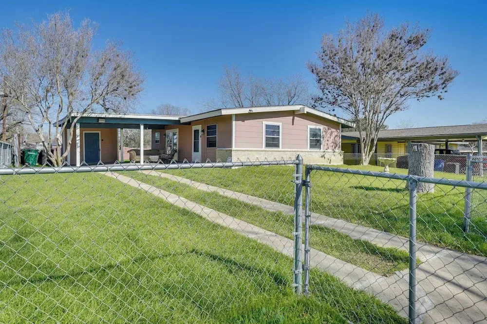 San Antonio Home Near AFB & Hospitals: WFH Welcome