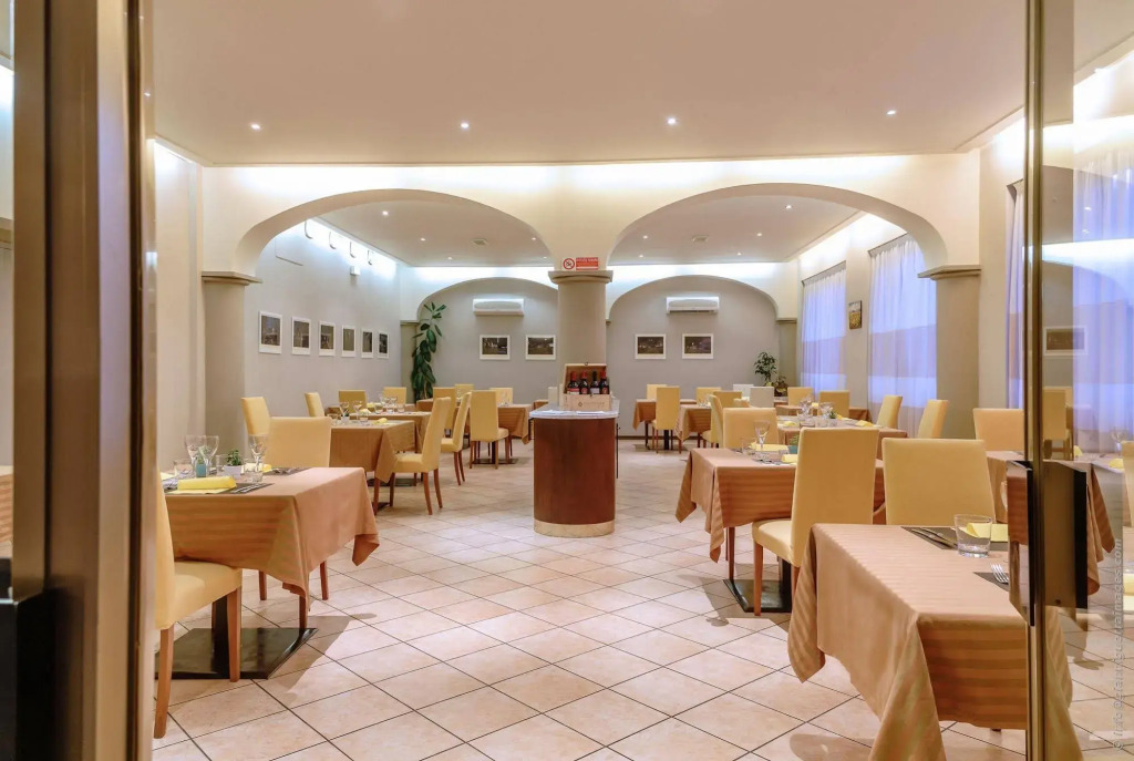 Sam Hotel