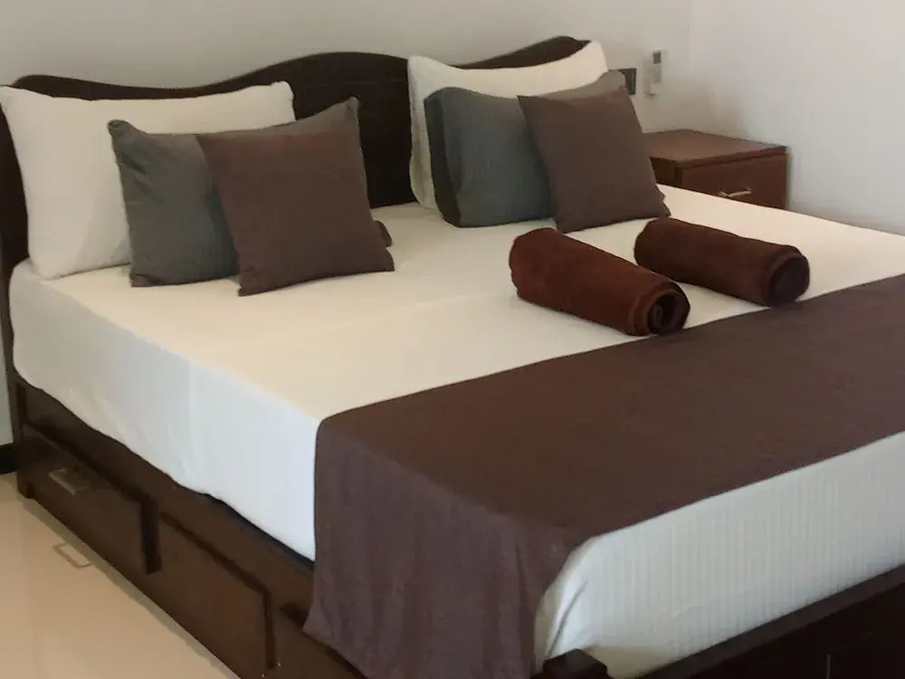 Asai surf inn Arugambay