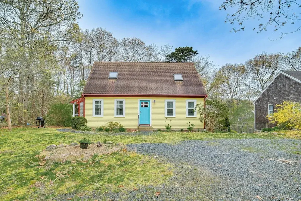 Beach & Lake Access: Group Getaway in Mashpee!
