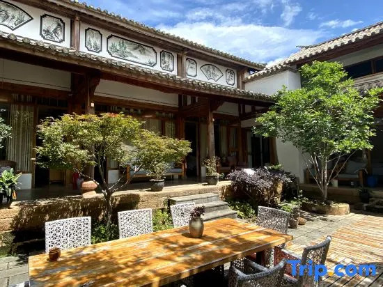 Shaxi Ancient Town Zhimei Yishu Inn (Nangu Zongxiang Branch)