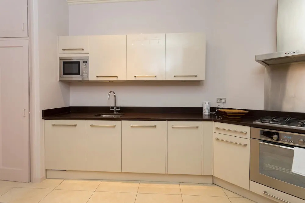 1 Bedroom Flat In Soho
