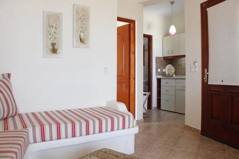 Mirabeli Apartments & Suites