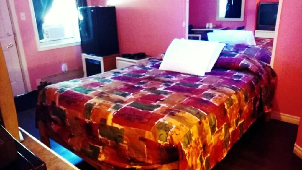 Leisure Motel