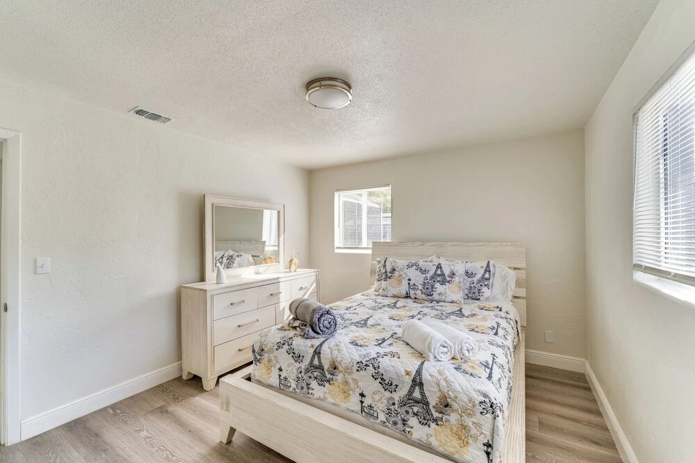 Game Room, Private Pool: South Daytona Home!