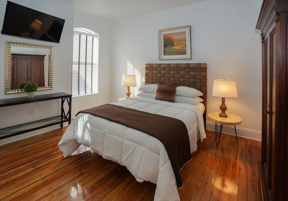 Scenic City Hostel