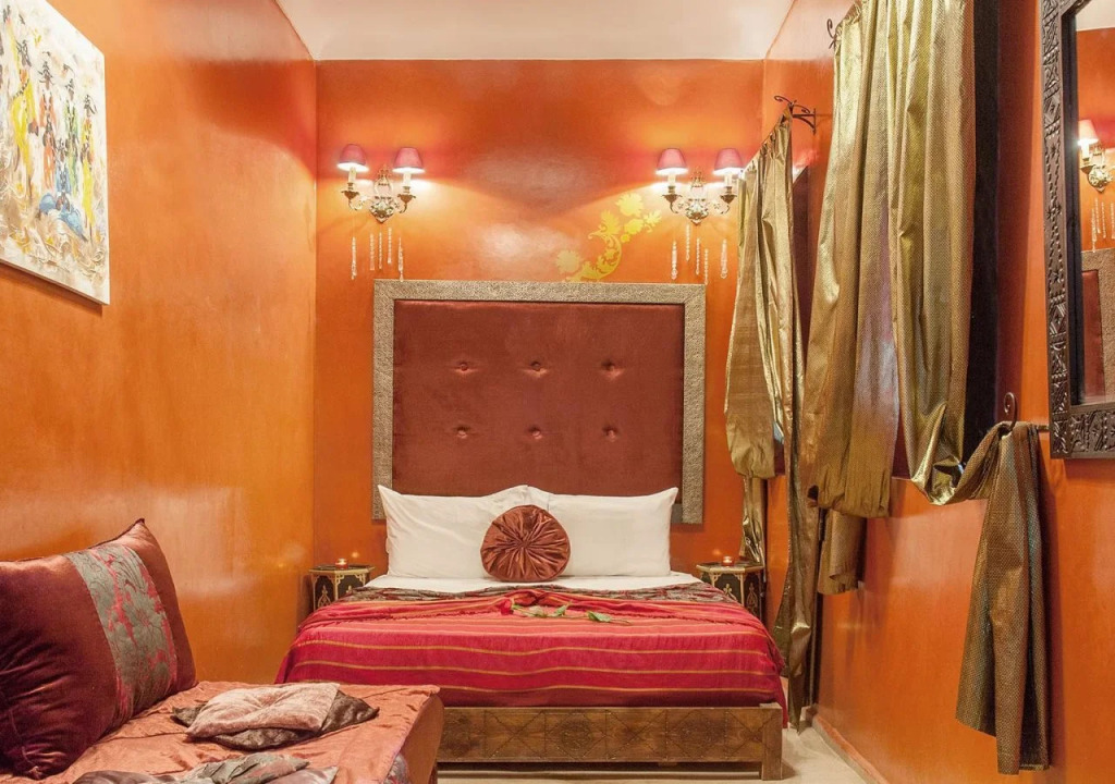 Dar Kamar Zamane - Adults Only