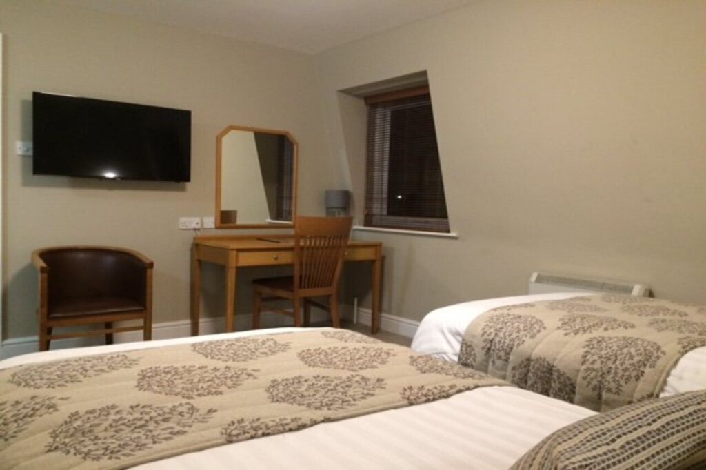 Red Lion Hotel
