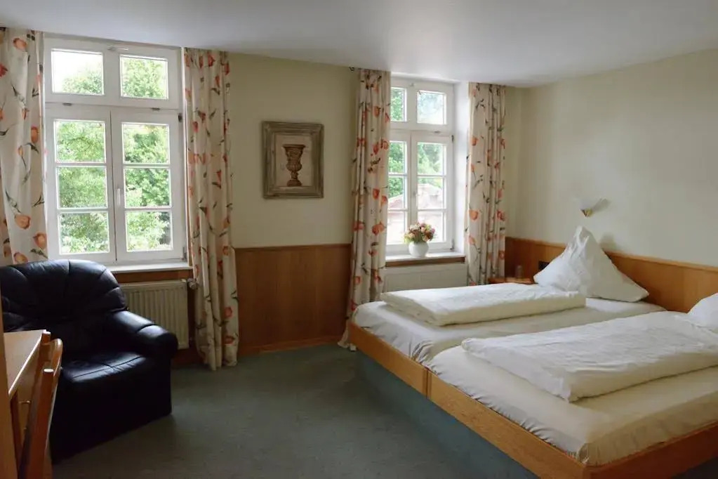 Hotel Zu den Drei Kronen