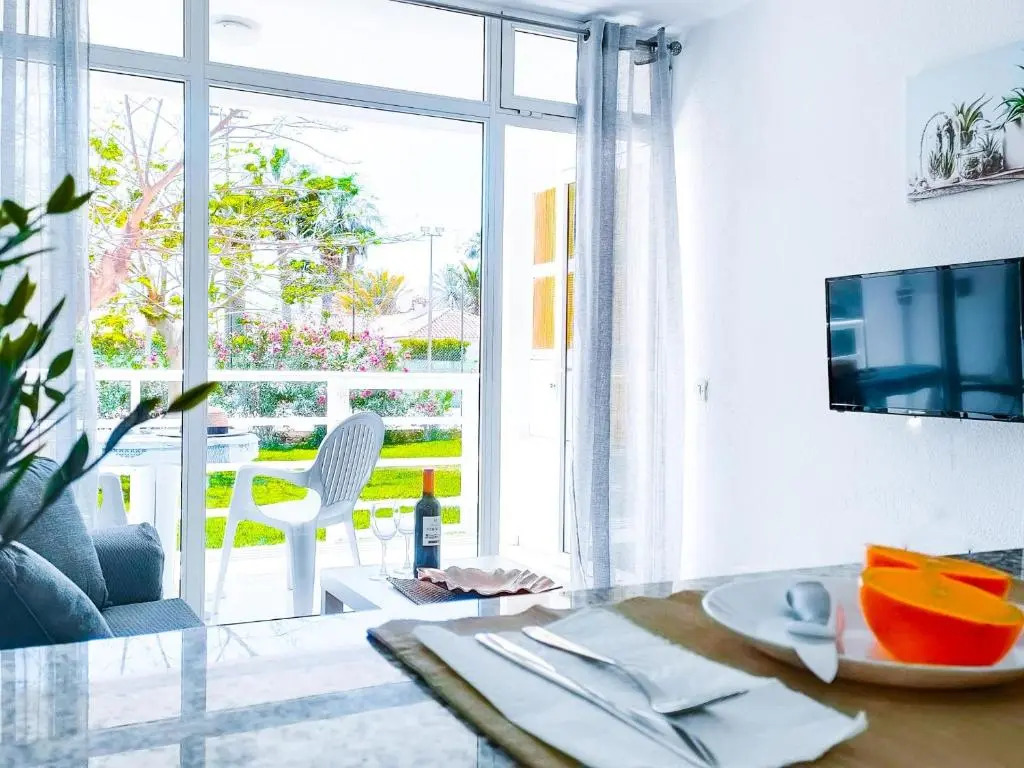 Seaview Friendly Holiday Home 10