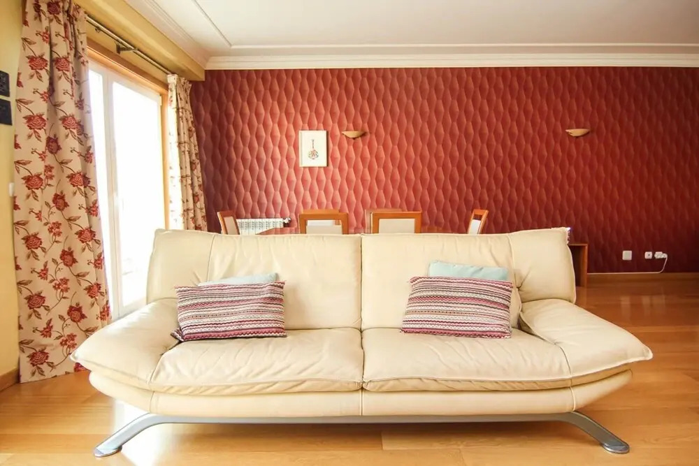 3 Bedroom Apartment by the Sea with Balcony