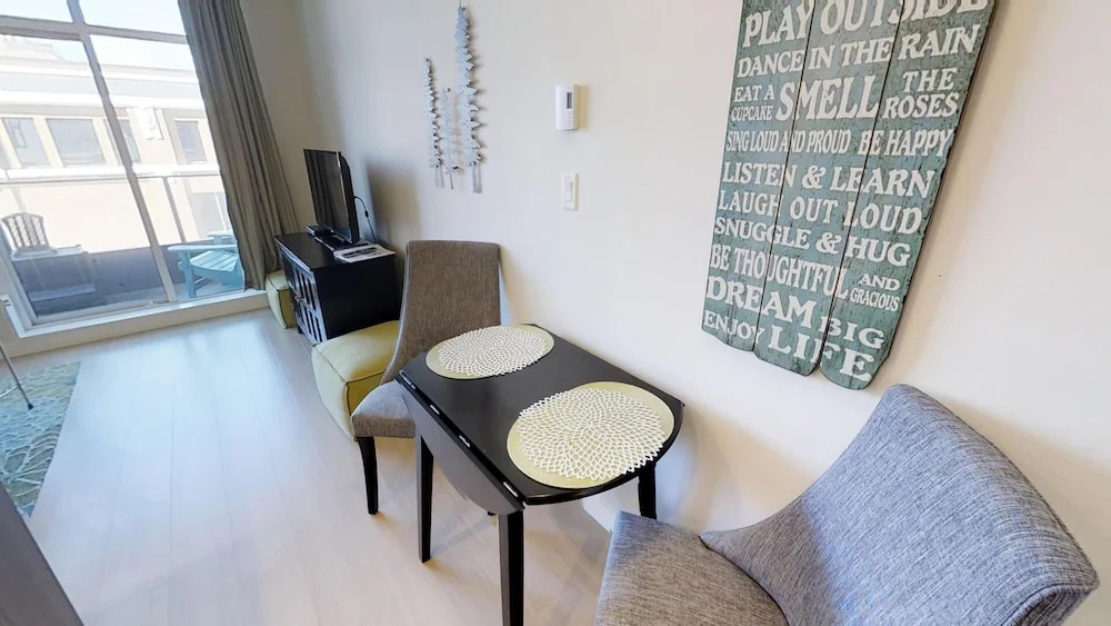 Era Suite Living on Yates