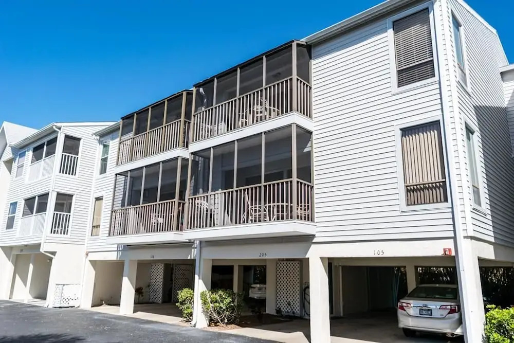 Cove at Sandy Pointe Unit 205a