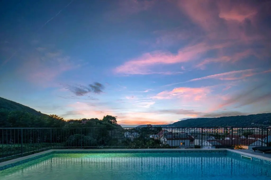 Apartments Lapida
