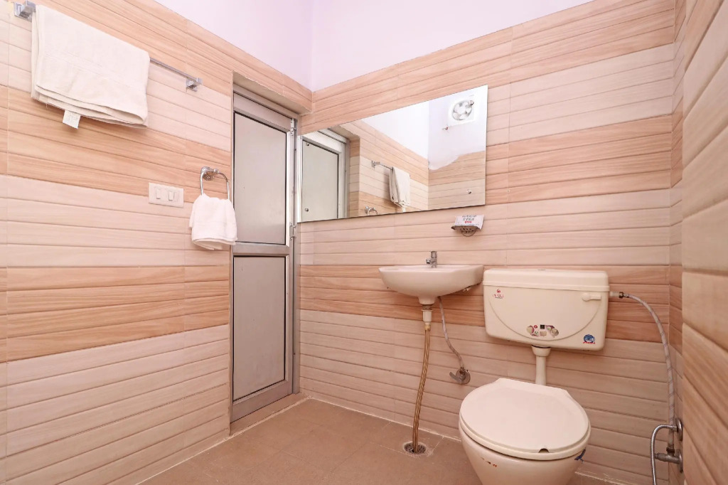OYO 27029 Home Stay