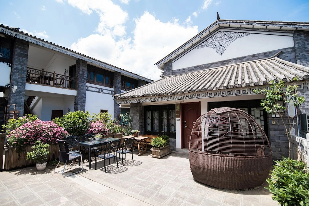 Floral Hotel Dali Honglongjing Junrui