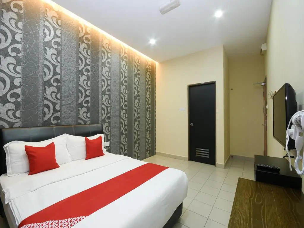 Hotel O Ys Inn