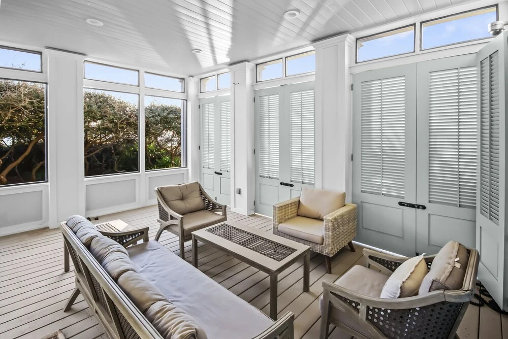 Buckeye On The Beach Gulf Front Seaside, Fl Right Next To Town Center, Sleeps 10! 4 Bedroom Home by RedAwning