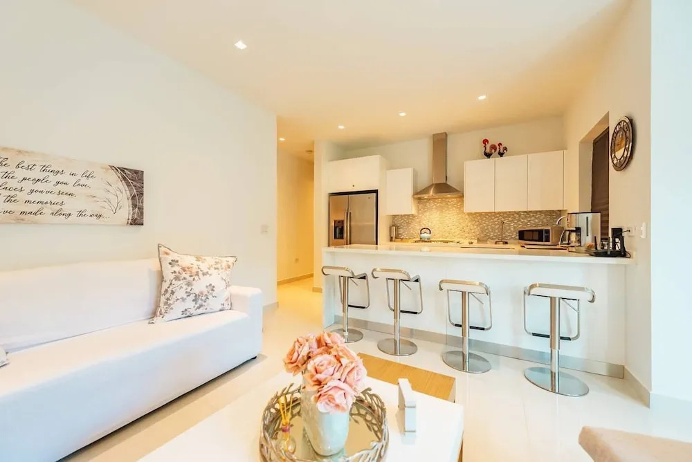 Waykiri Luxury Apartment, Unit A-13