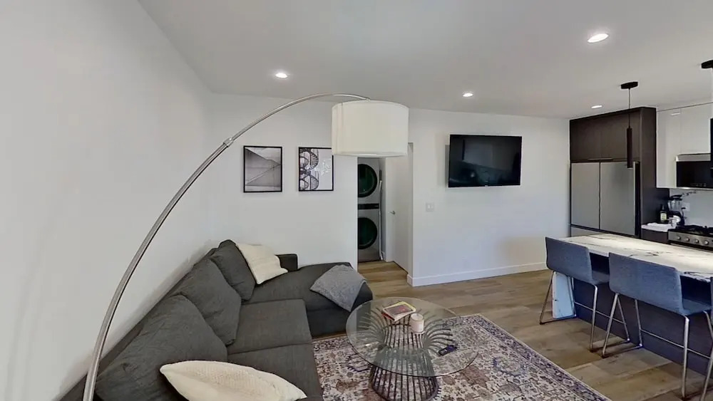 Toluca Lake Modern 1BR Fully Renovated Remodeled in 2023 w Ev-charger p70