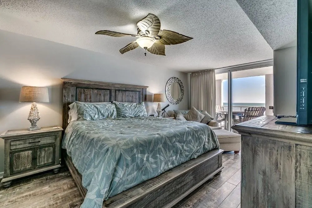 South Shore Villas - 602 by RedAwning
