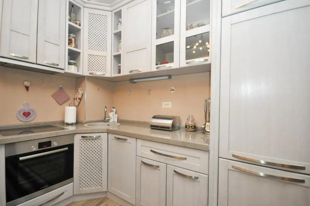Lux Apartments MMS