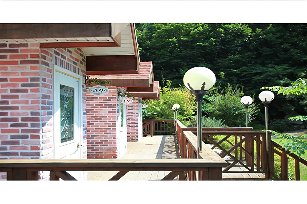 Yangsan Chickweed & Flower Pension