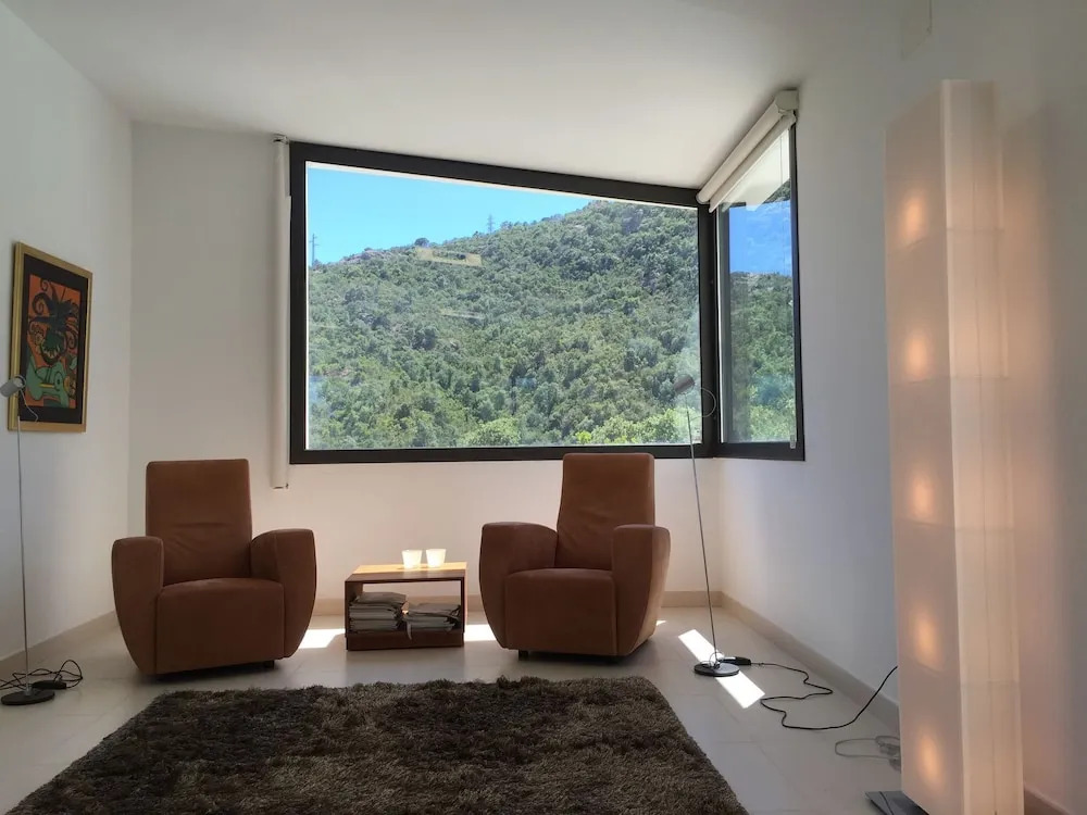 Gorgeous Villa in Santa Cristina D'aro With Pool