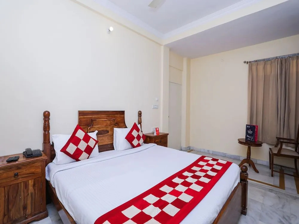 OYO 22047 Hotel JAL MAHAL