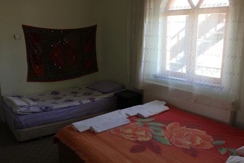 Valleypark Hotel - Hostel