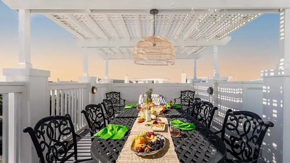 Sea Shell by Avantstay Breezy Beachside Getaway w/ Rooftop Deck & 6 BRs