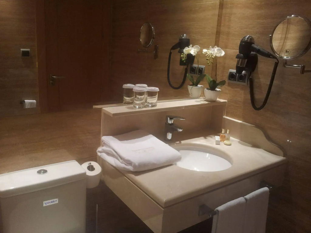 ArtPlatinum SUITES&APARTMENTS