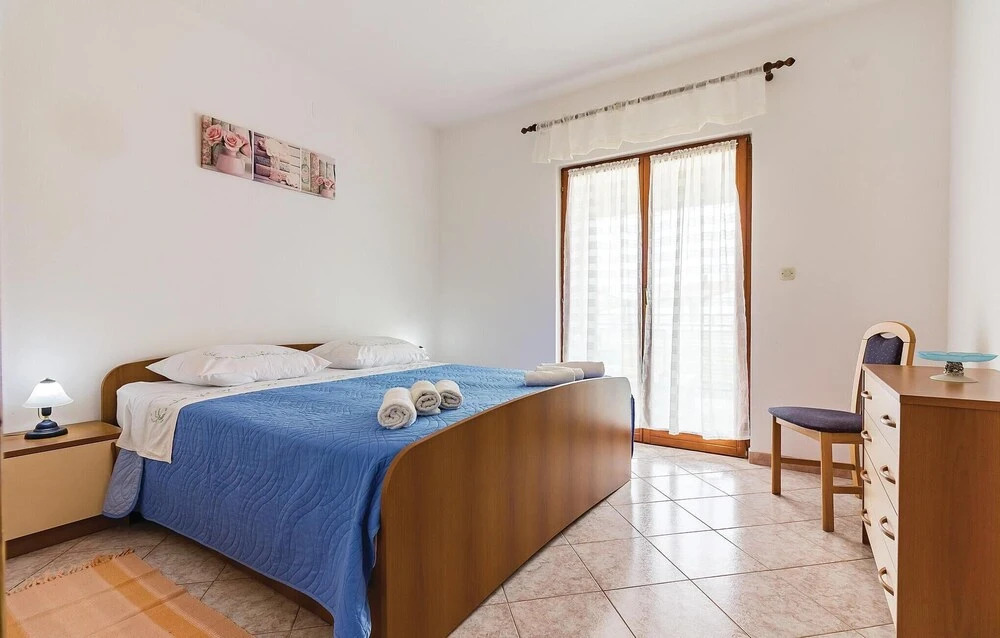 Amazing Home in Stinjan With Wifi and 6 Bedrooms