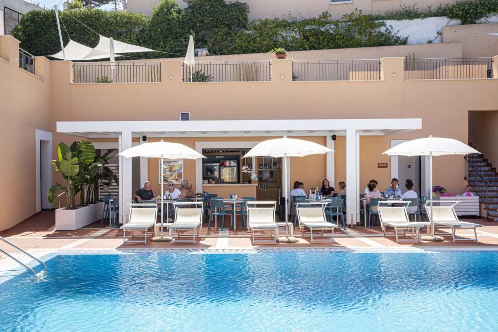 Hotel Punta Nord Est