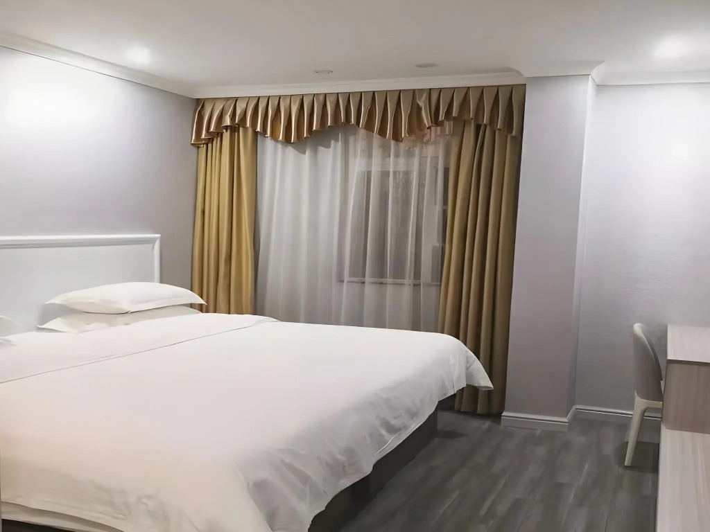 GreenTree Inn Foshan Longjiang Town North Fenghua Road Express Hotel