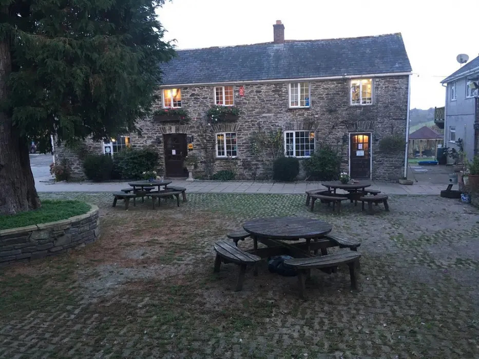 The Crooked Inn