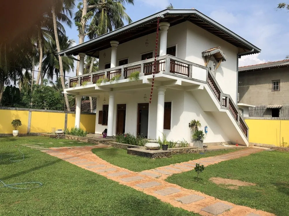 K&H Unawatuna