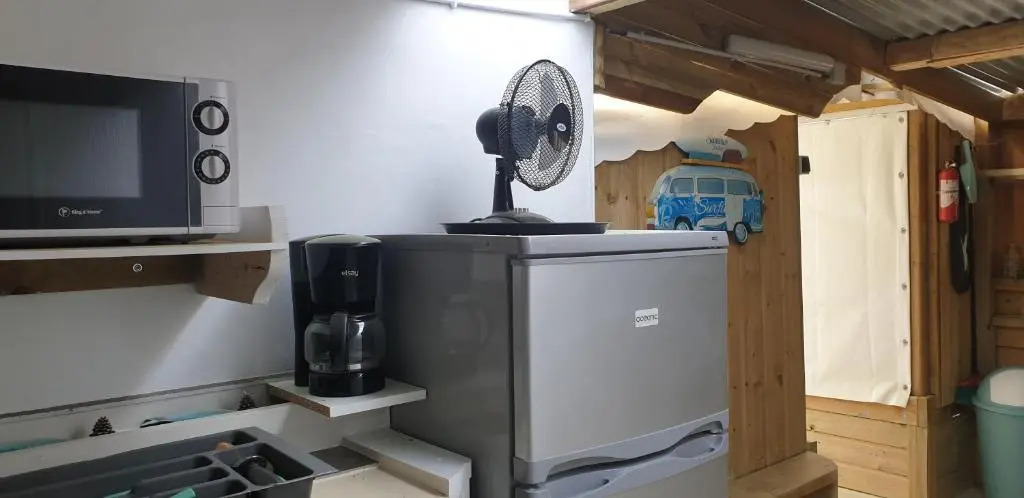 Gîte insolite vue sur le ciel étoilé , cuisine, salle d eau, 2 chambres , proche du zoo de La Palmyre