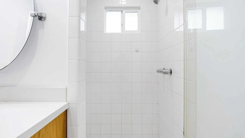 Sunny Venice Beach Home With Open Living & Walkability to Abbot Kinney Venice Drift by Avantstay