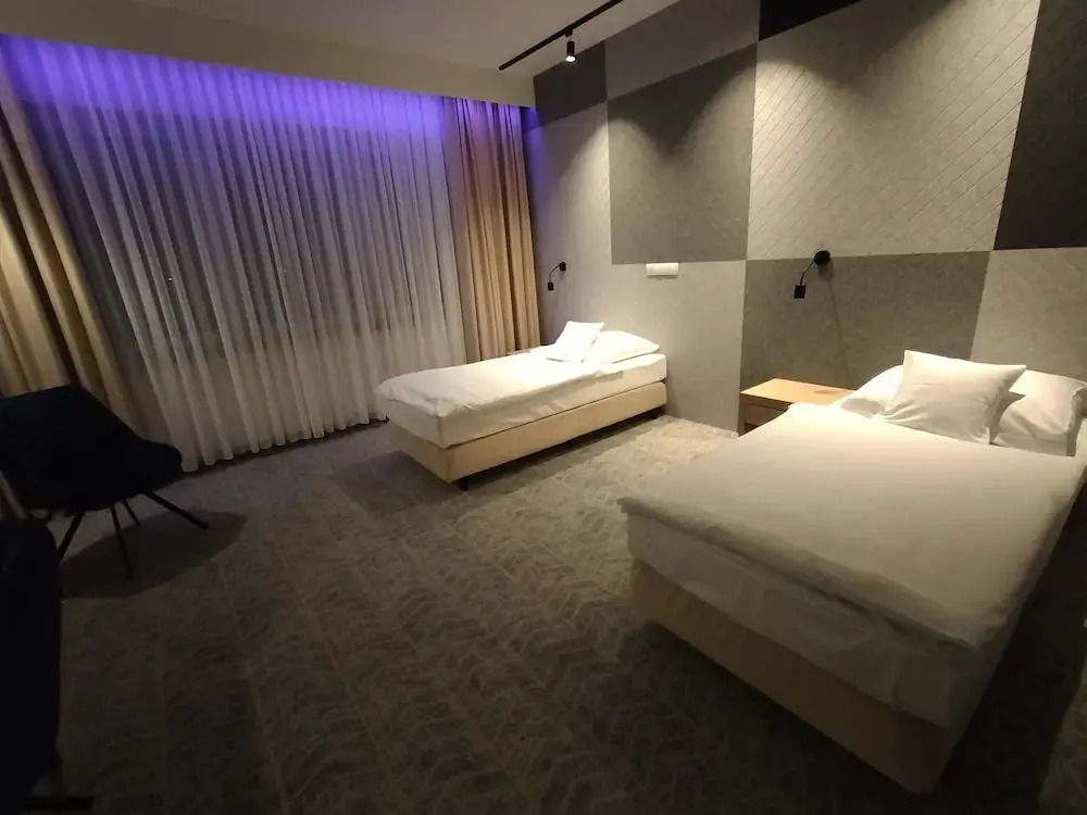 Grape Town Hotel - Park79