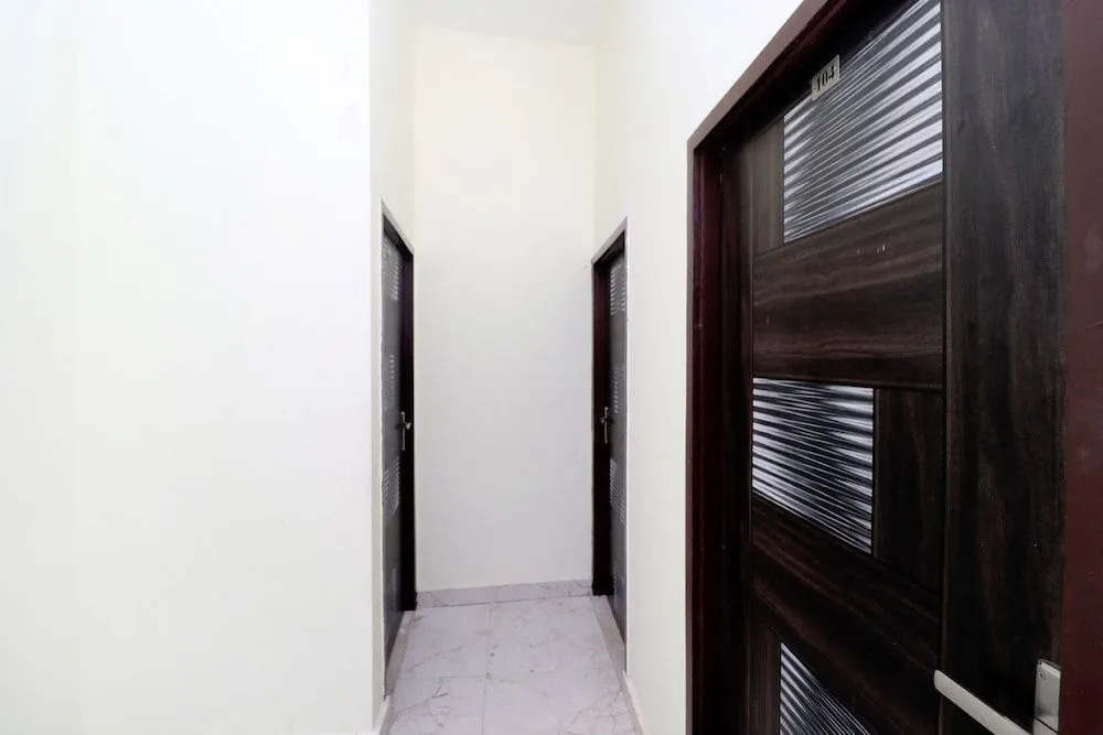 Arora classic guest house