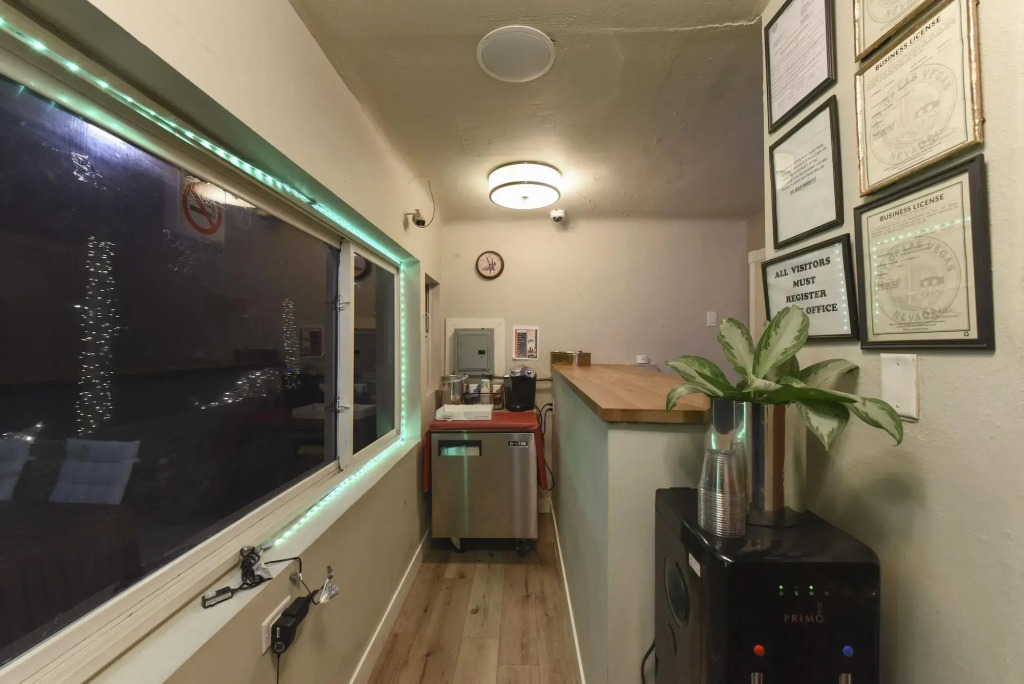 Desert Moon Motel