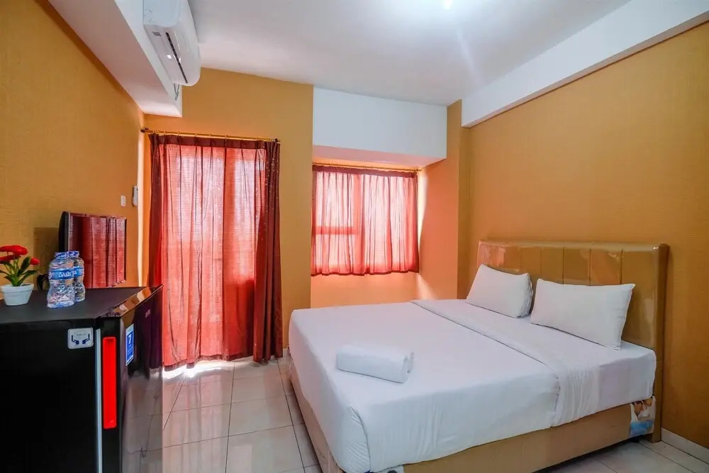 Homey and Simply Studio Apartment at Margonda Residence 5