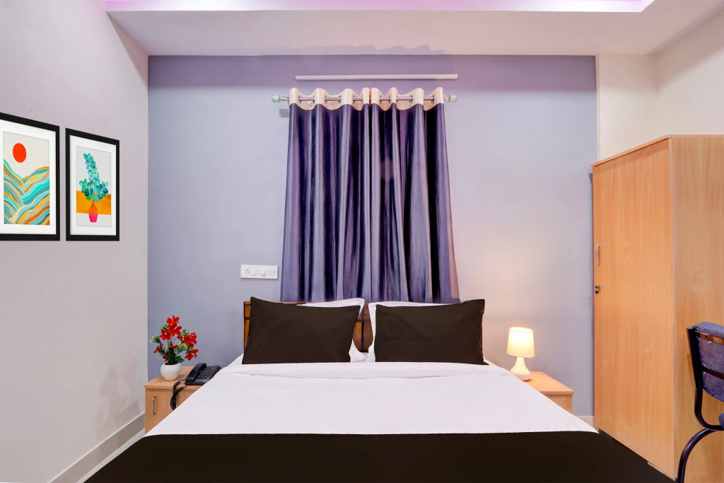 Super Townhouse Nanak Ram Guda Near WaveRock SEZ