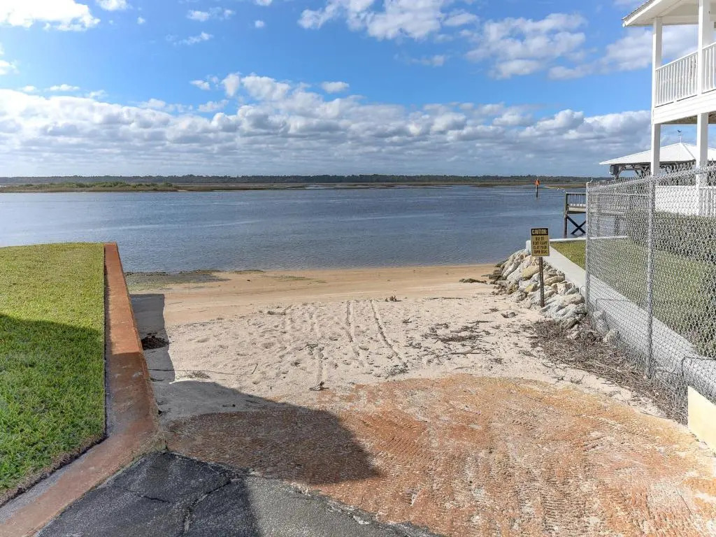 Point Matanzas D3, 2 Bedrooms, Pool Access, Boat Dock, Sleeps 4